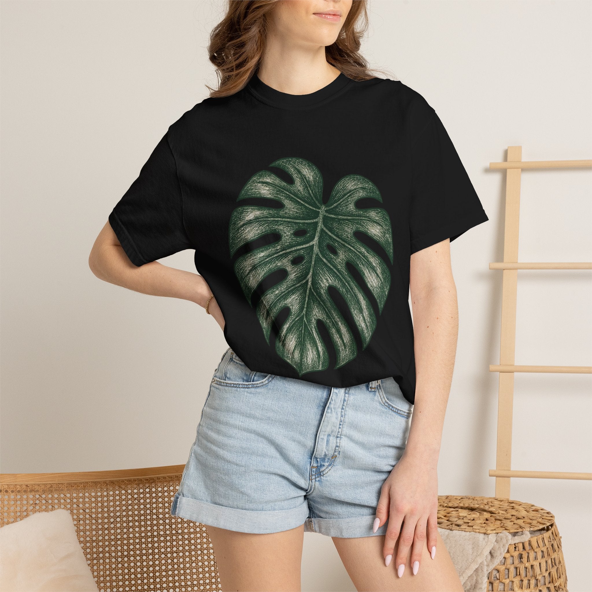 Monstera Leaf Graphic T-Shirt