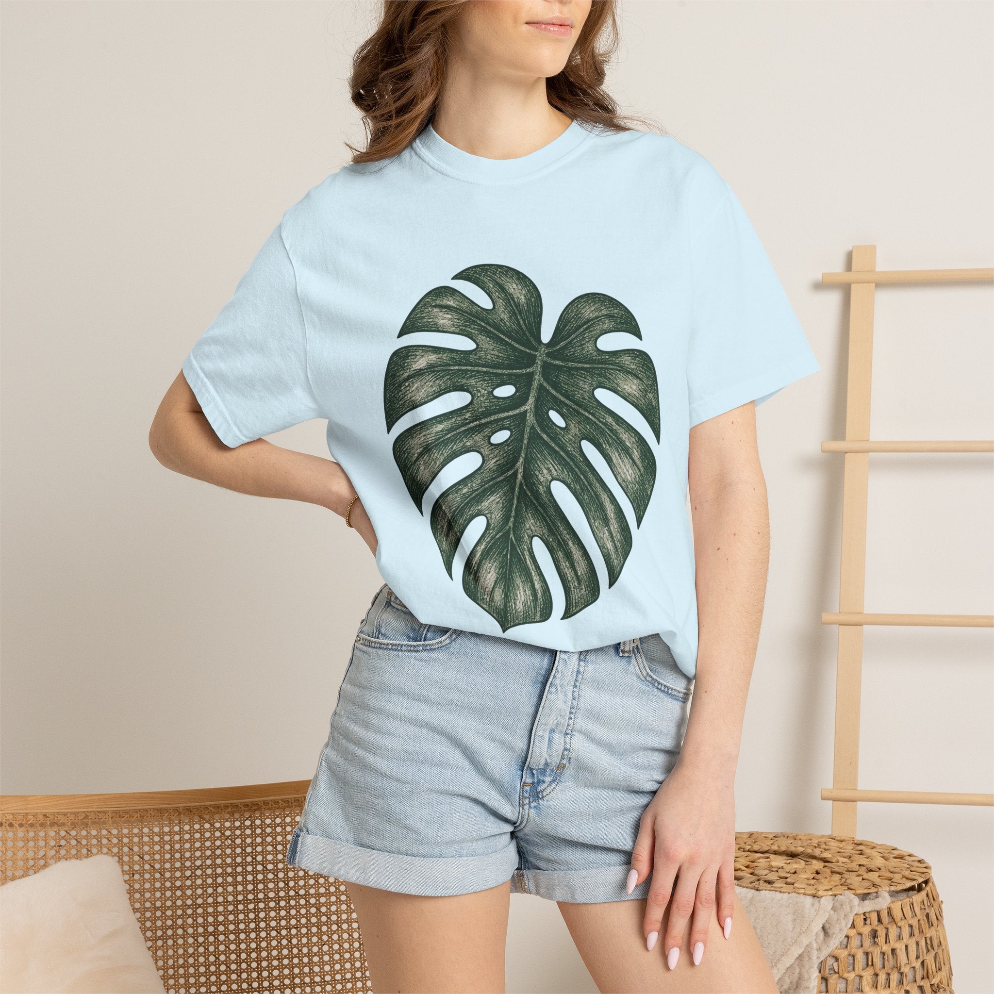 Monstera Leaf Graphic T-Shirt