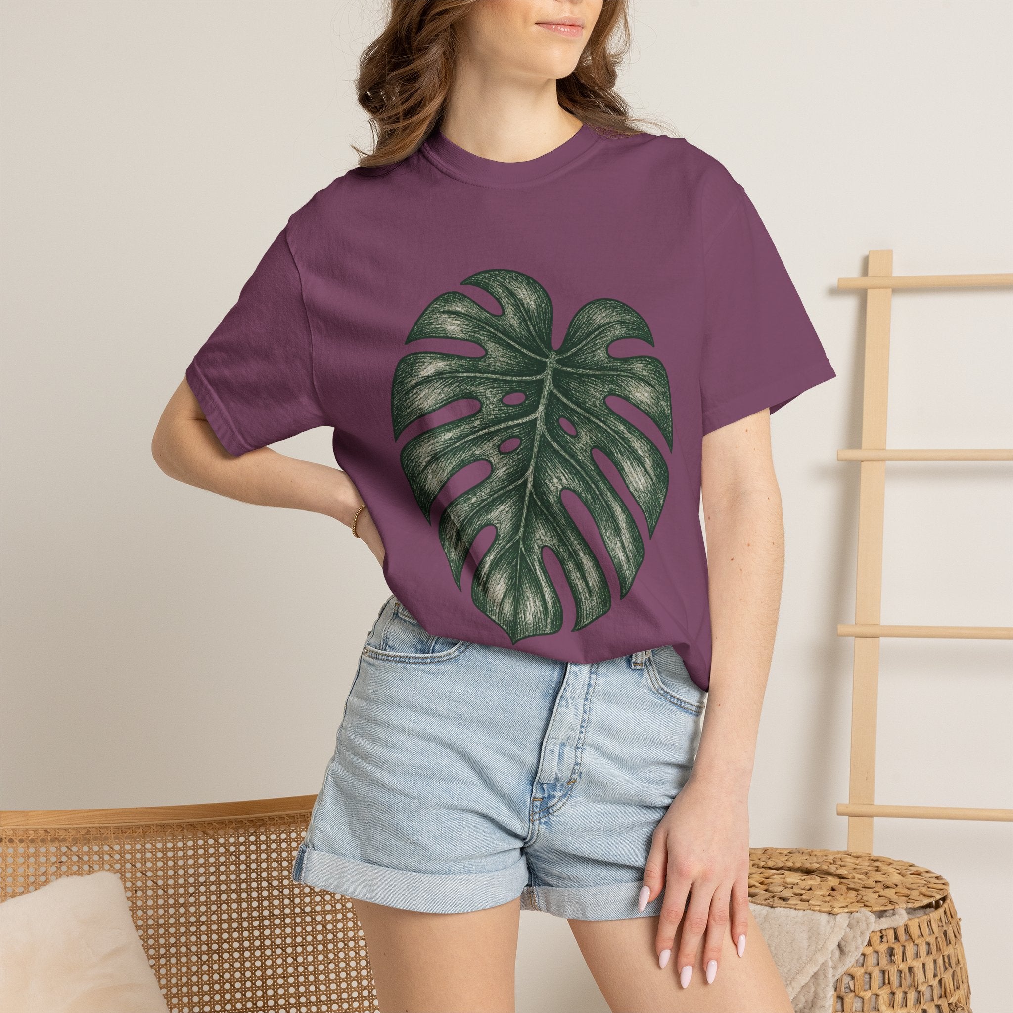 Monstera Leaf Graphic T-Shirt