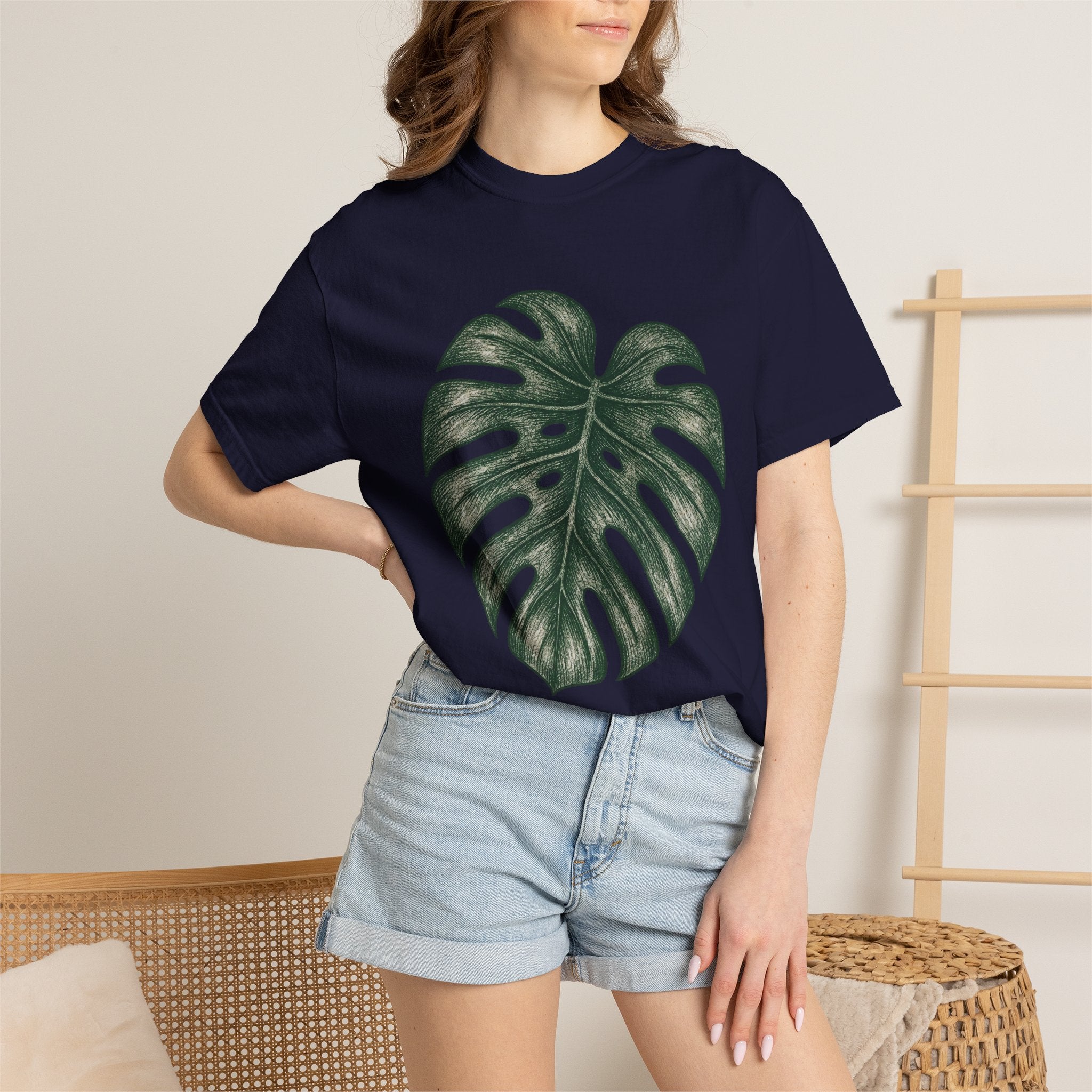 Monstera Leaf Graphic T-Shirt