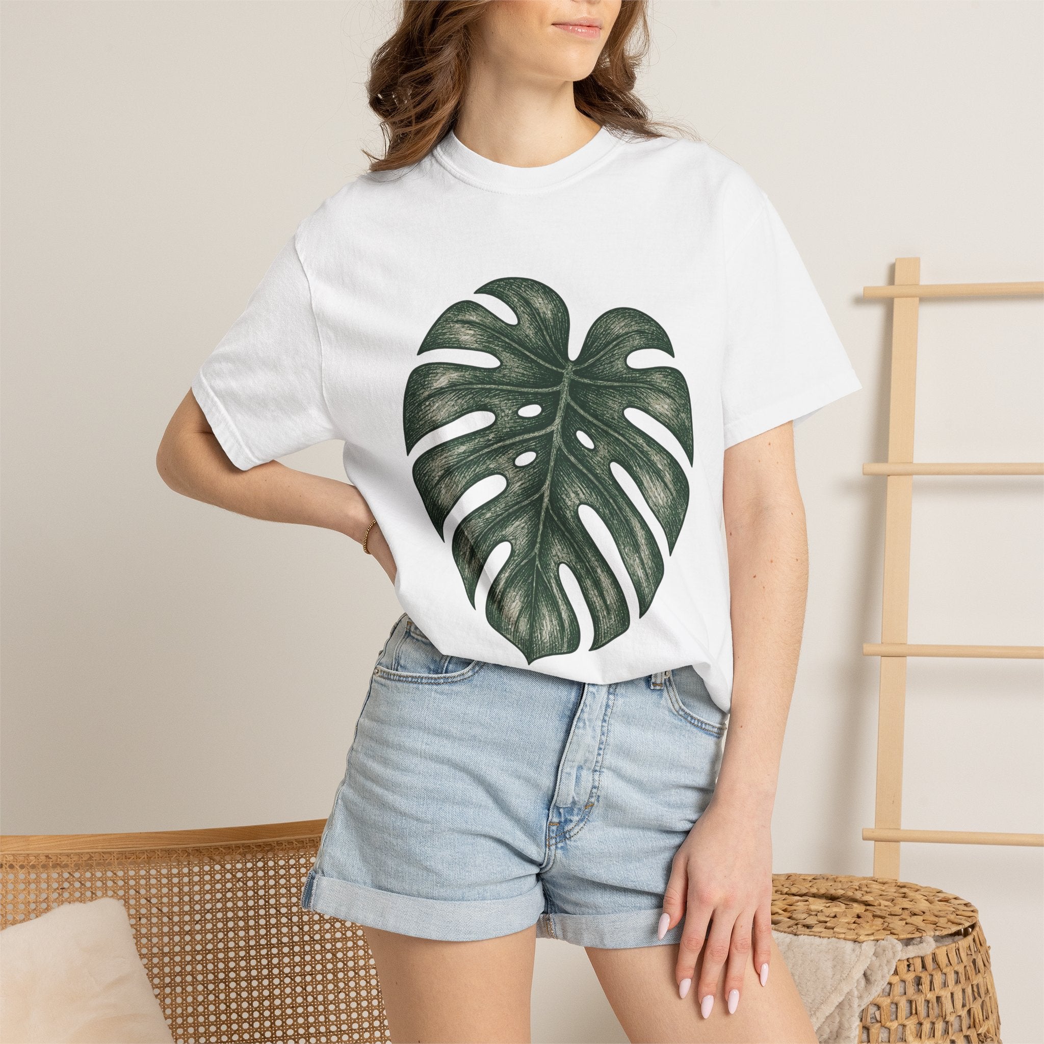 Monstera Leaf Graphic T-Shirt